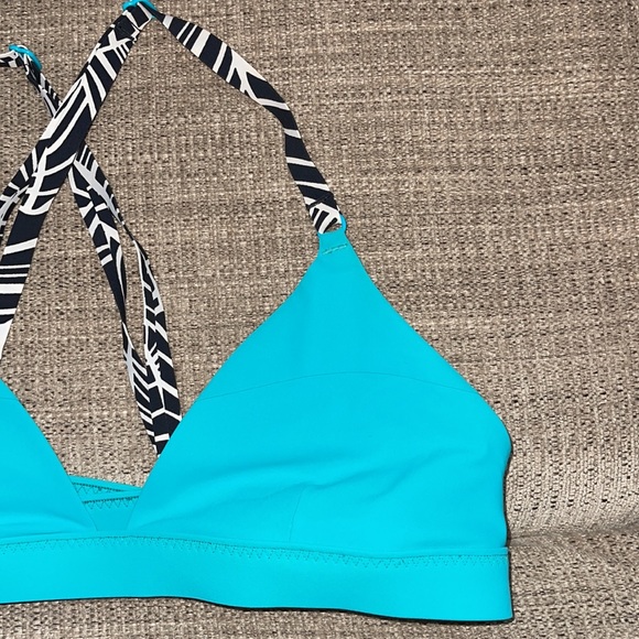 41 Lululemon Shanti Surf Triangle Top - Picture 5 of 9